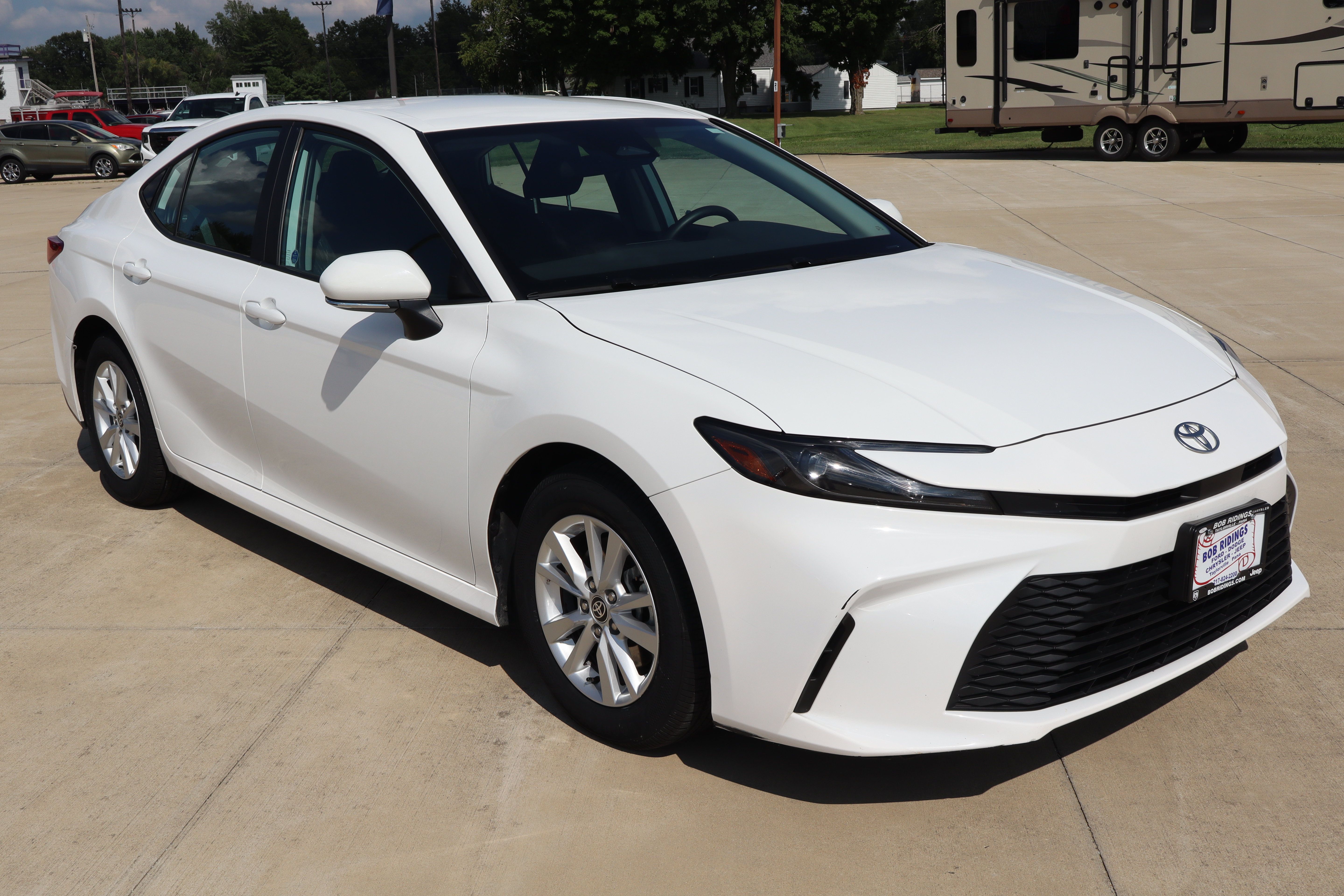 Used 2025 Toyota Camry LE FWD image 3
