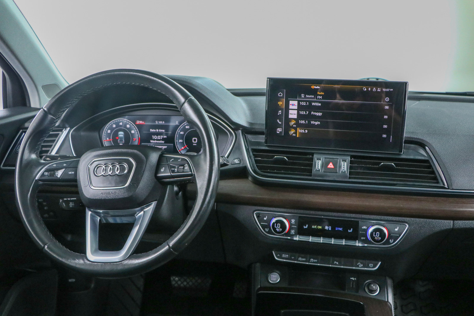 Used 2023 Audi Q5 2.0T Premium Plus w/ Premium Plus Package AWD/4WD image 17