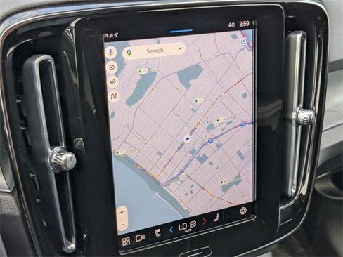 Used 2023 Volvo XC40 Recharge Ultimate image 22