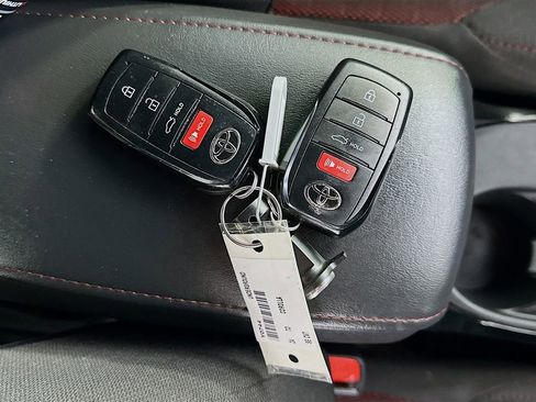 Used 2024 Toyota Corolla SE image 34