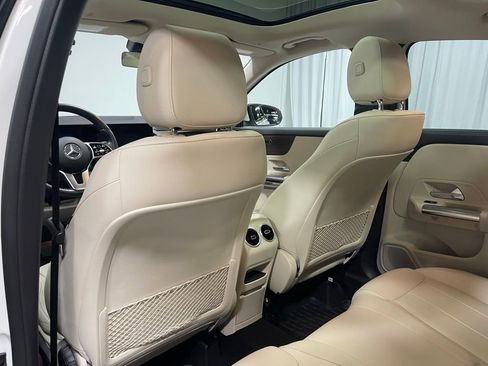 Used 2022 Mercedes-Benz GLA 250 4MATIC image 26