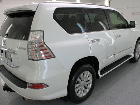 Used 2014 Lexus GX 460 w/ Premium Package AWD/4WD image 9