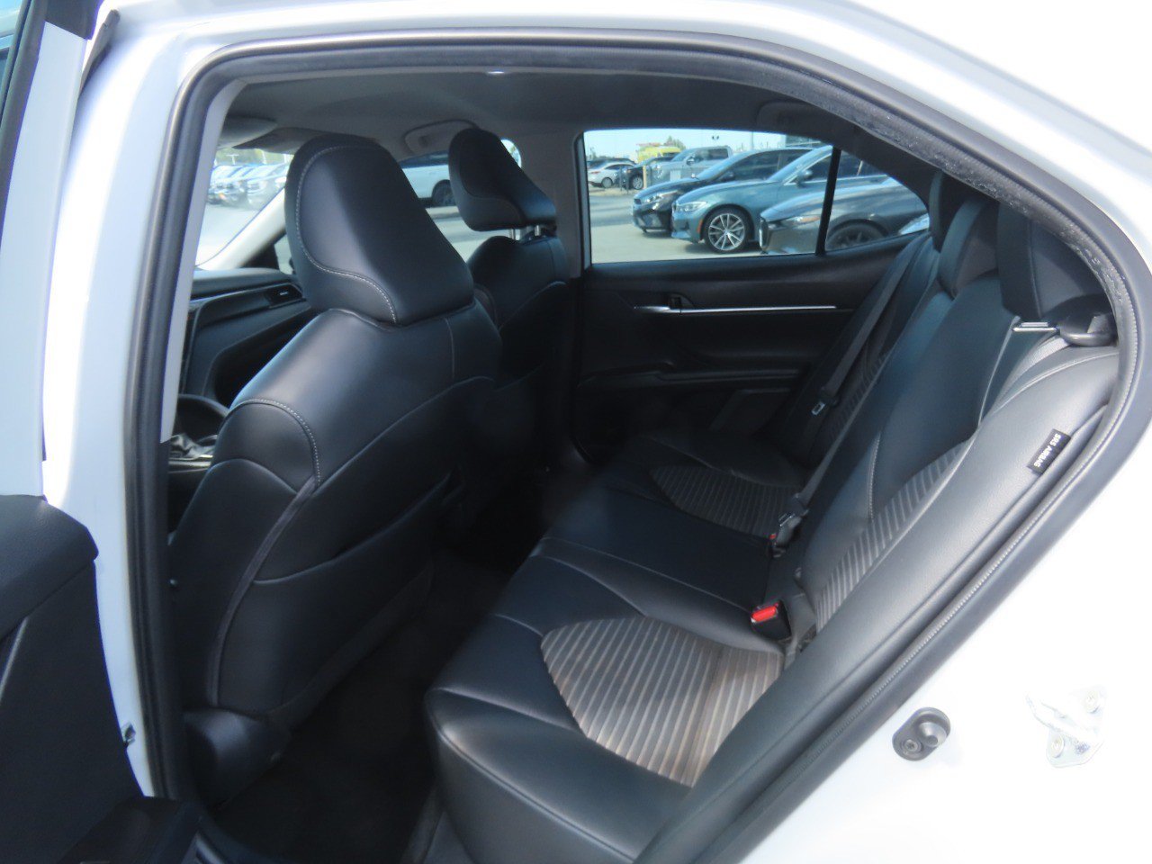 Used 2023 Toyota Camry SE FWD image 19