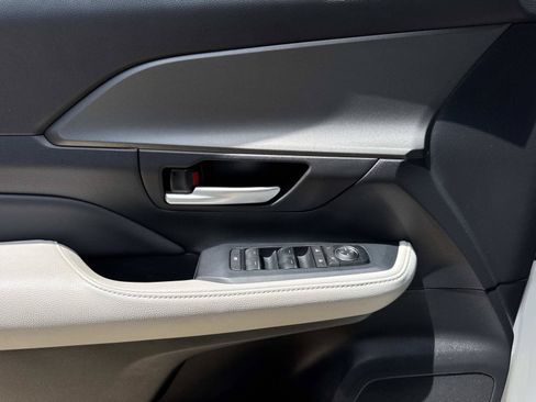 Used 2024 Toyota Grand Highlander FWD image 19