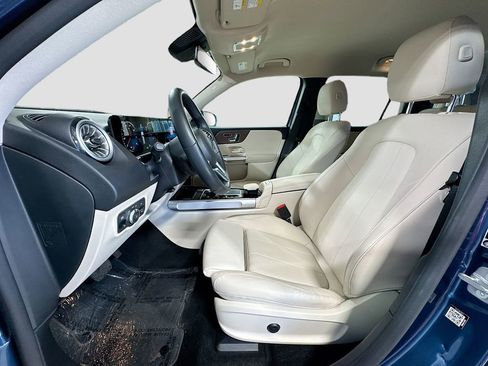 Used 2023 Mercedes-Benz EQB 300 4MATIC image 13