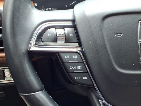 Used 2023 Lincoln Nautilus Reserve AWD/4WD image 21