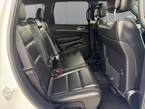 Used 2020 Jeep Grand Cherokee Limited AWD/4WD image 15