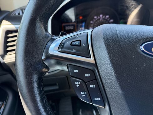 Used 2017 Ford Edge SEL w/ Equipment Group 201A AWD/4WD image 21