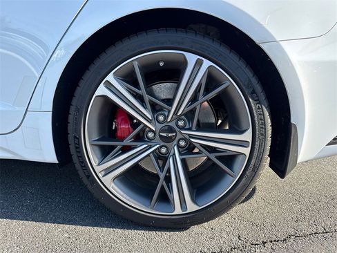 Used 2025 Genesis G70 3.3T Advanced image 19