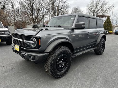 Certified 2023 Ford Bronco Wildtrak image 9