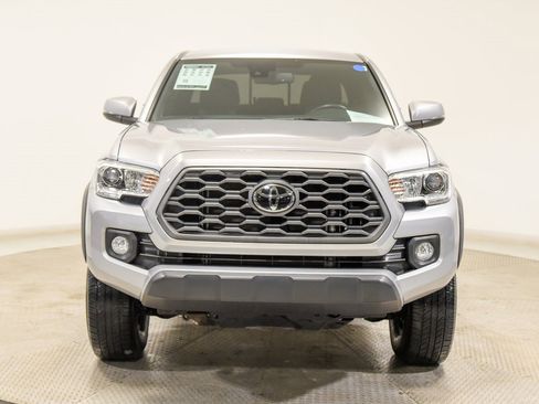 Used 2021 Toyota Tacoma TRD Off-Road image 3
