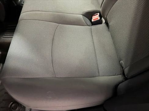 Used 2021 Toyota RAV4 LE FWD image 18