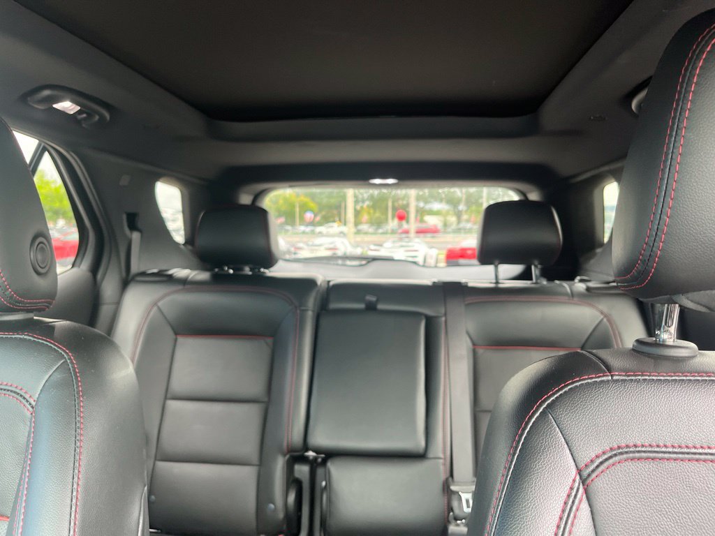 Used 2022 Chevrolet Equinox RS w/ RS Leather Package FWD image 15