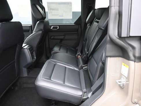 New 2026 Ford Bronco Outer Banks AWD/4WD image 24