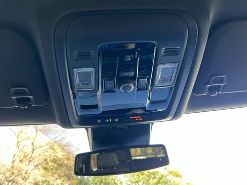 New 2026 Chevrolet Suburban LT w/ Comfort Package image 31