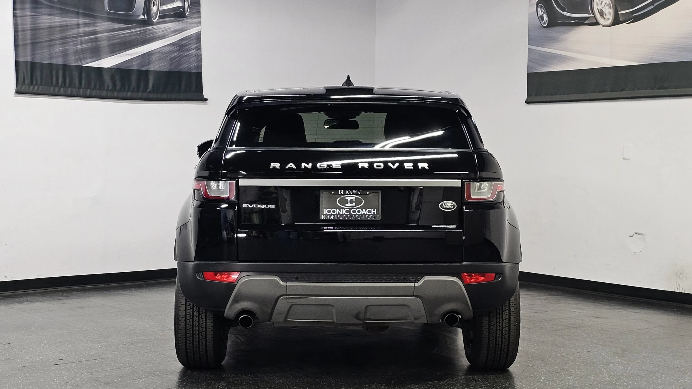 Used 2017 Land Rover Range Rover Evoque SE AWD/4WD image 24