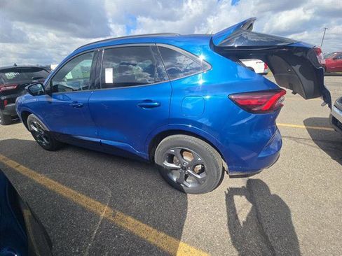 Used 2023 Ford Escape ST-Line Select AWD/4WD image 6