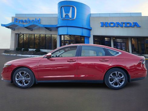 Used 2023 Honda Accord EX image 4
