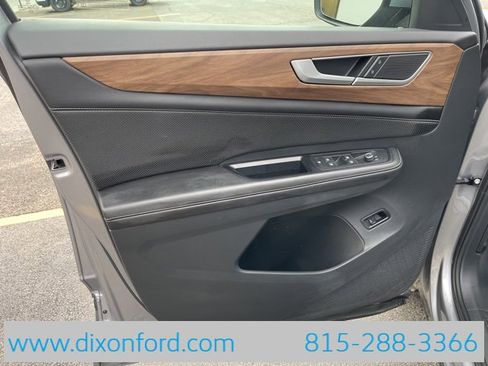 Used 2024 Volkswagen Atlas SE image 23