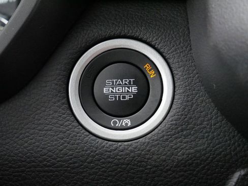 Used 2025 RAM 1500 Laramie image 38