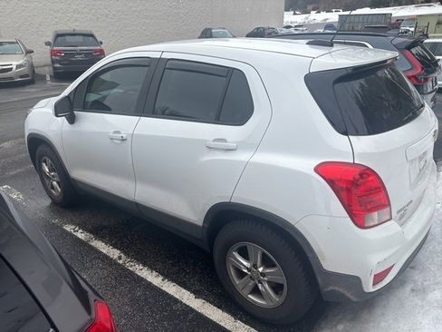 Used 2017 Chevrolet Trax LS image 3