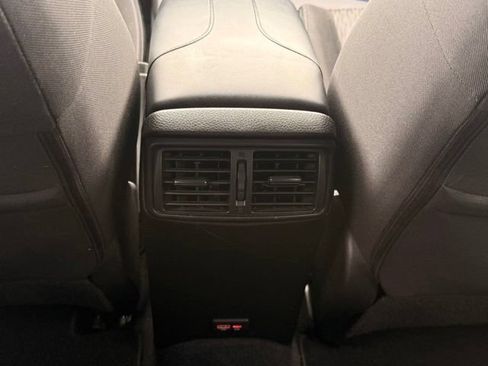 Used 2020 Nissan Rogue SV AWD/4WD image 21