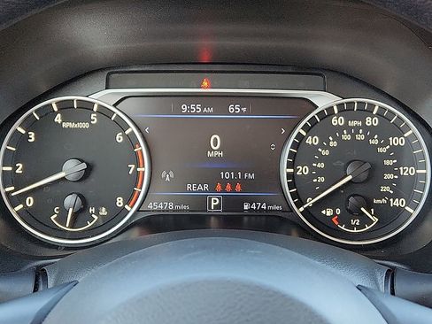 Used 2024 Nissan Altima 2.5 SV image 10