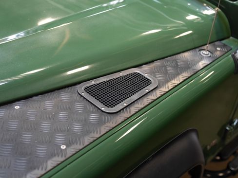 Used 1997 Land Rover Defender 90 image 24