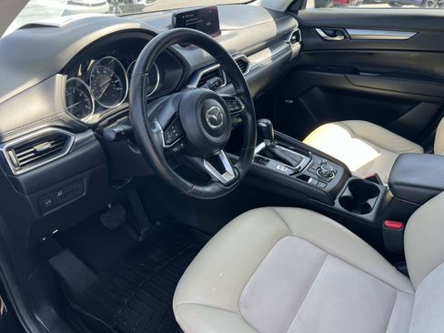 Used 2017 MAZDA CX-5 Touring w/ Preferred Equipment Package FWD image 5