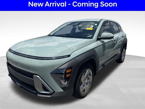 Used 2024 Hyundai Kona SE FWD image 2
