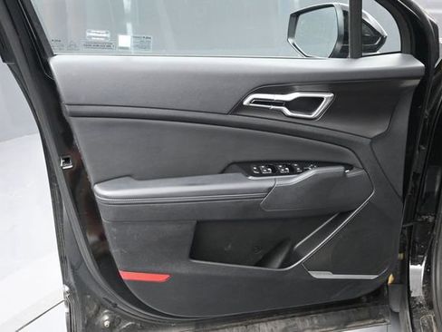 Used 2025 Kia Sportage EX w/ Premium Package FWD image 8