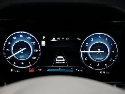 Used 2025 Hyundai Elantra SEL image 35