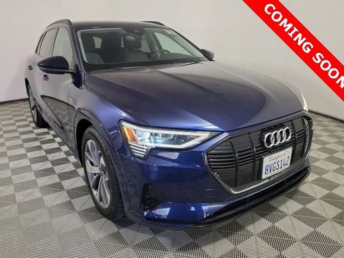 Used 2021 Audi e-tron Premium Plus w/ Premium Plus Package image 4