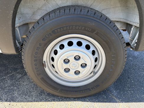 Used 2025 RAM ProMaster 2500 w/ Convenience Group FWD image 10