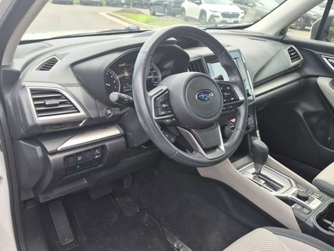 Used 2023 Subaru Forester Premium AWD/4WD image 10