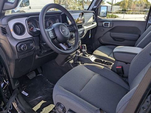 New 2026 Jeep Gladiator Sport image 13