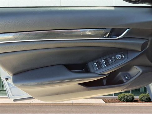 Used 2022 Honda Accord Sport image 17