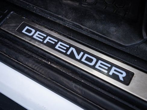 Used 2021 Land Rover Defender 110 X-Dynamic HSE AWD/4WD image 19