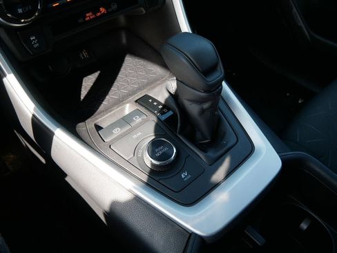 Certified 2025 Toyota RAV4 XLE AWD/4WD image 24