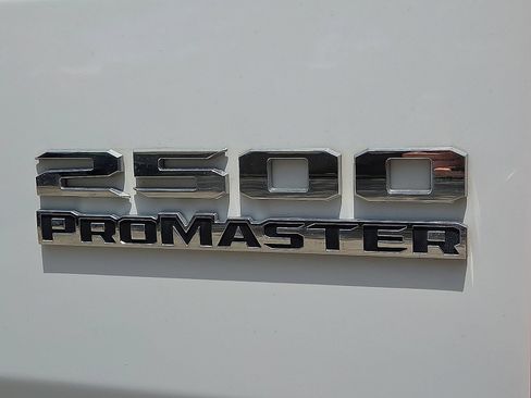 Used 2025 RAM ProMaster 2500 w/ Convenience Group FWD image 9