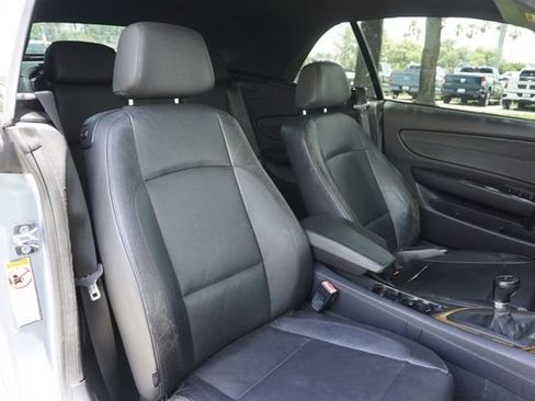 Used 2008 BMW 128i Convertible RWD image 2