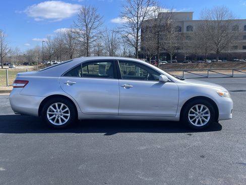 Used 2010 Toyota Camry XLE image 10