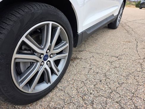Used 2022 Ford Edge Titanium image 40