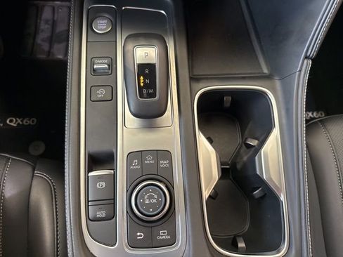 Certified 2025 INFINITI QX60 Luxe w/ Black Edition image 17