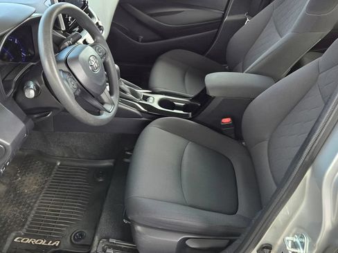 Used 2020 Toyota Corolla LE FWD image 13