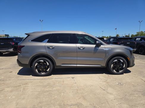 New 2026 Kia Sorento EX AWD/4WD image 9
