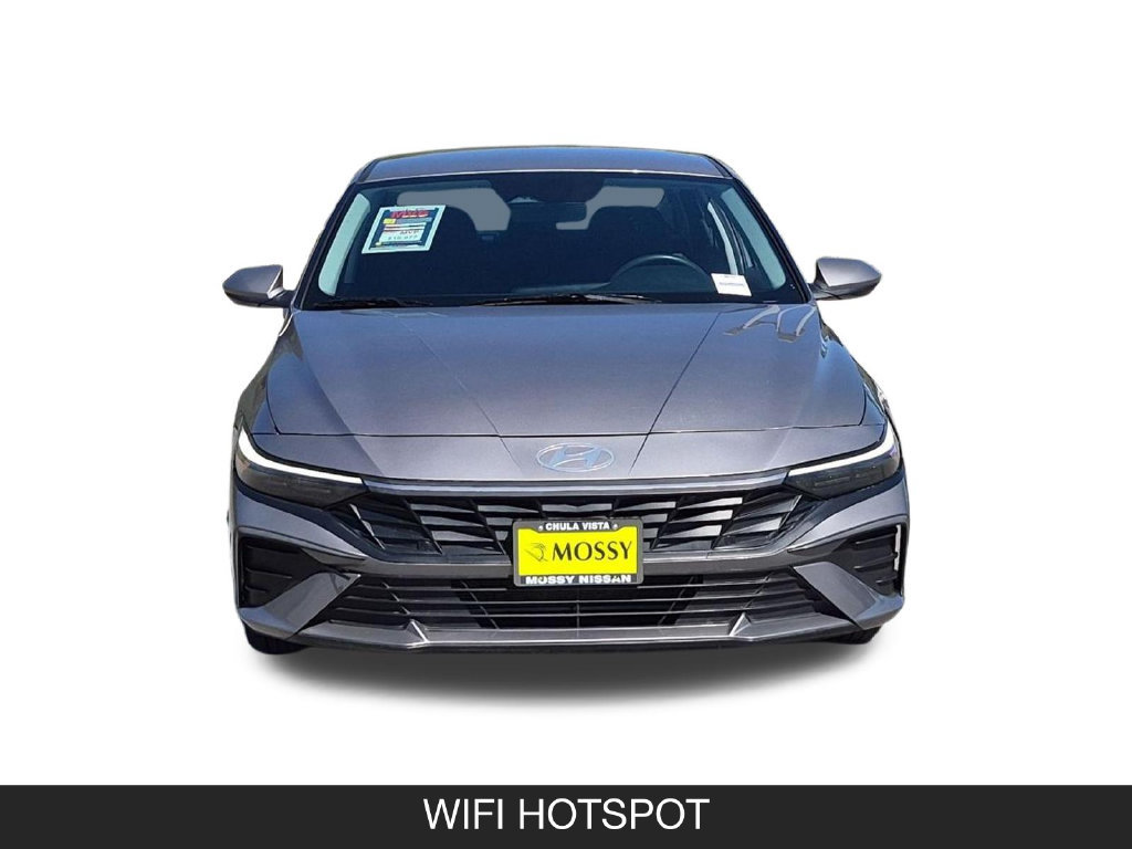 Used 2024 Hyundai Elantra SEL FWD image 4