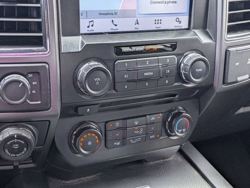 Used 2017 Ford F150 XLT w/ Equipment Group 302A Luxury AWD/4WD image 23