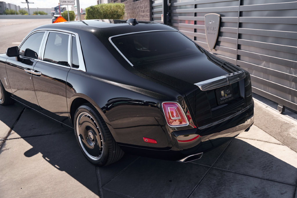 Used 2026 Rolls-Royce Phantom Sedan RWD image 9