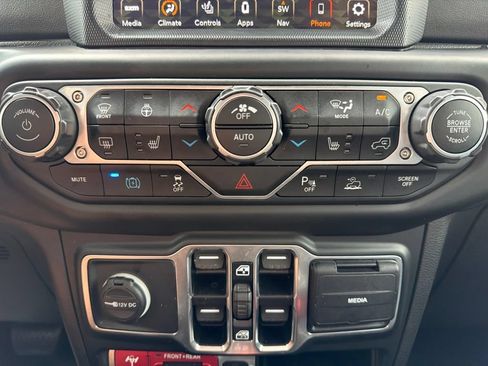 Used 2021 Jeep Wrangler Unlimited Rubicon 4xe w/ Cold Weather Group AWD/4WD image 37